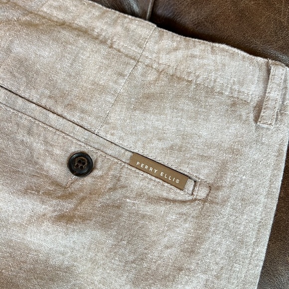 Perry Ellis - Picture 3 of 5